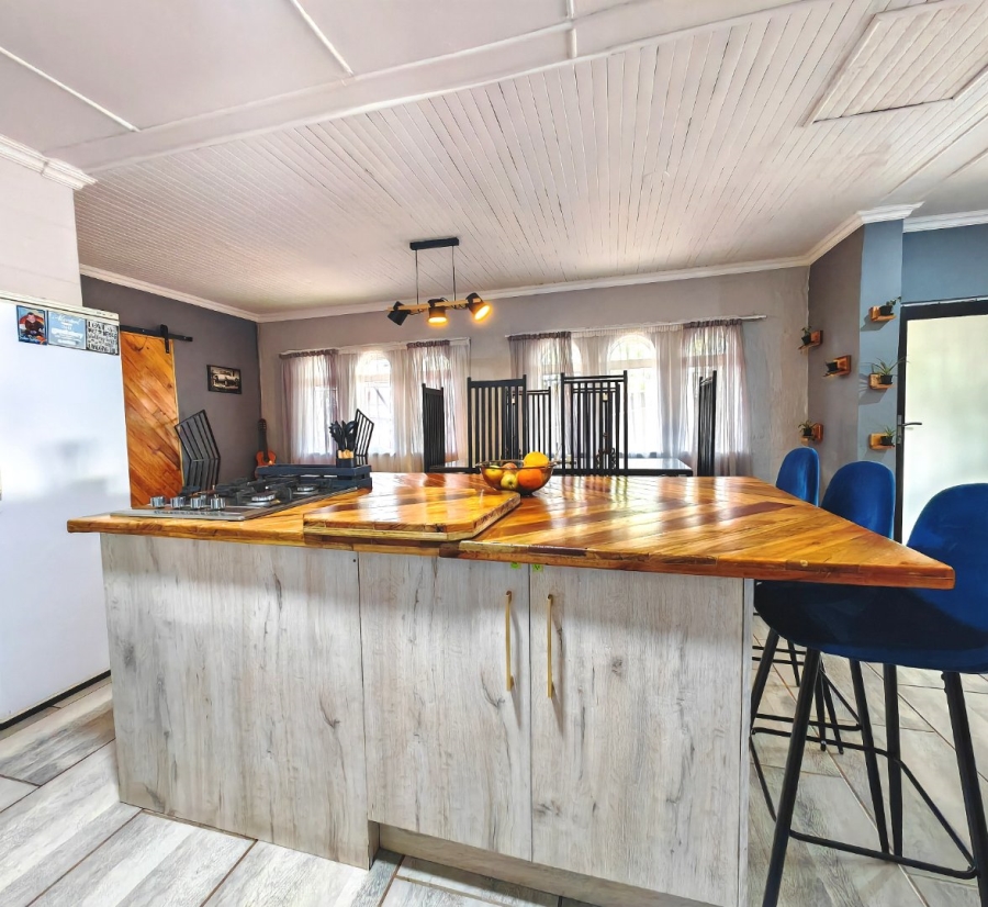 4 Bedroom Property for Sale in Uitsig Free State